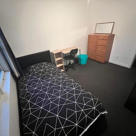 Single Room #1 Or #3 - Homestay Family Home - No Breakfast Hamilton Eksteriør bilde