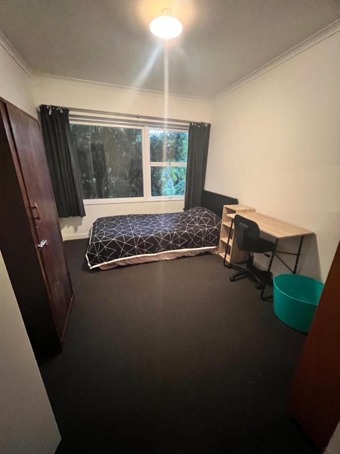 Single Room #1 Or #3 - Homestay Family Home - No Breakfast Hamilton Eksteriør bilde