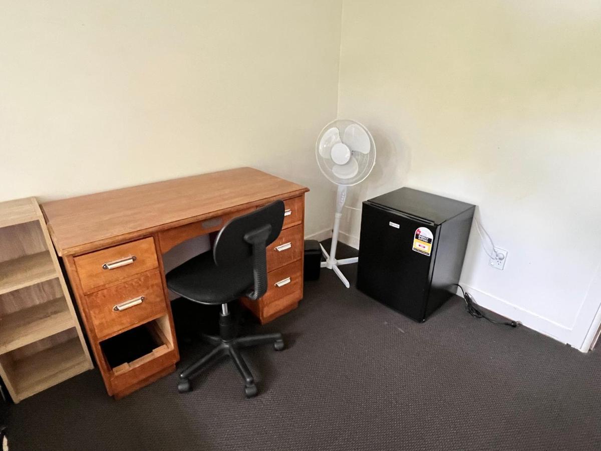 Single Room #1 Or #3 - Homestay Family Home - No Breakfast Hamilton Eksteriør bilde
